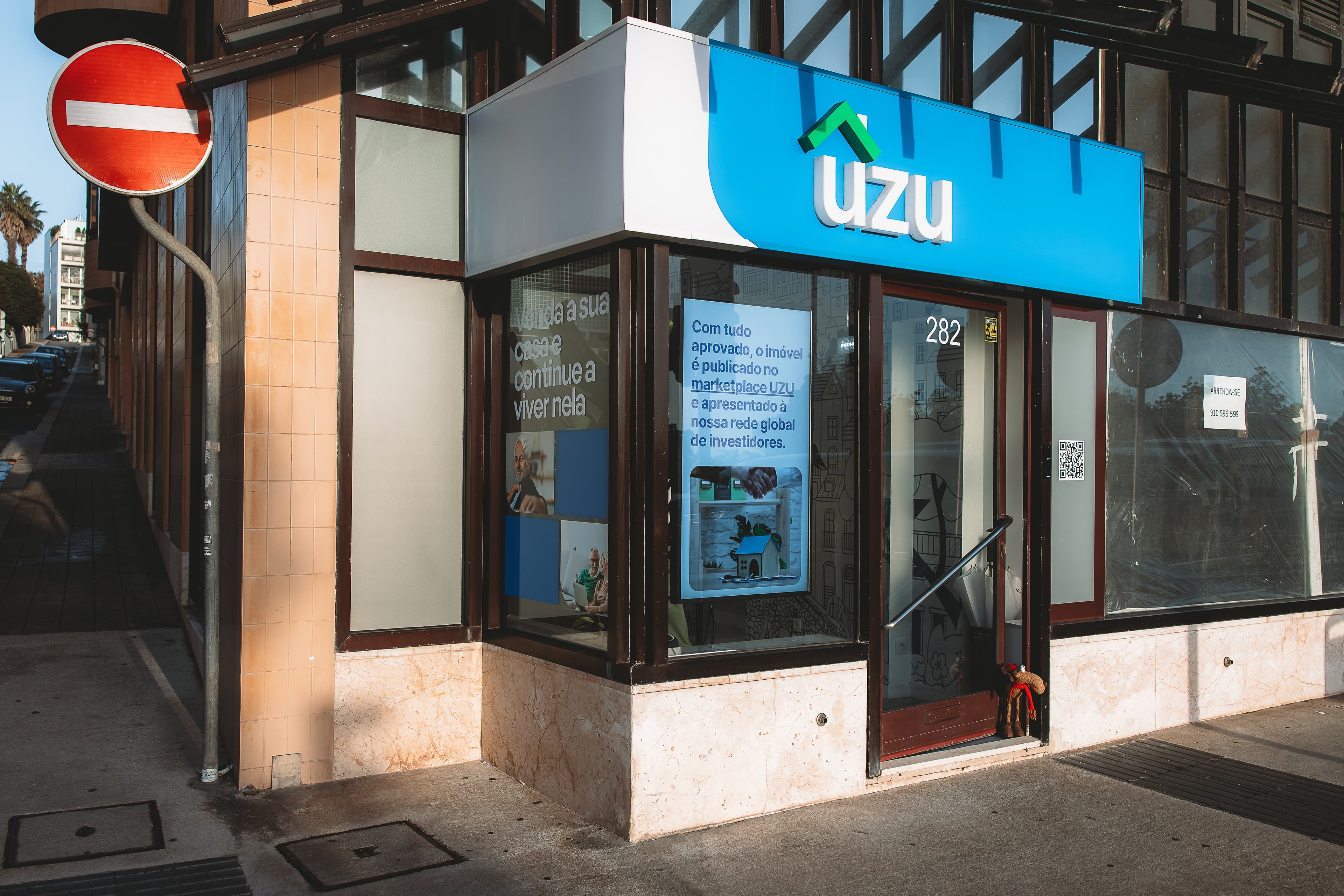 Entrevista no idealista/news destaca como a UZU ajuda seniores a vender a casa e continuar a viver nela